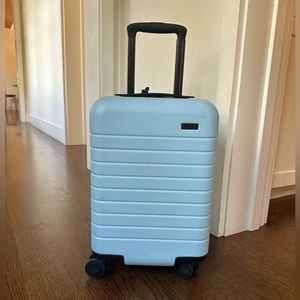 Away Kids Carry On in baby Blue